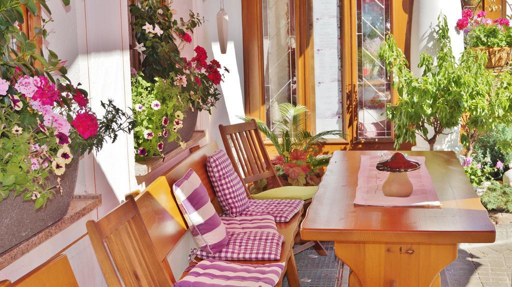 Hotel Schwarzenbergs Traube Glottertal Esterno foto
