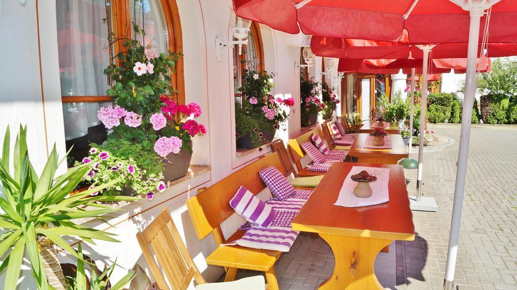 Hotel Schwarzenbergs Traube Glottertal Esterno foto
