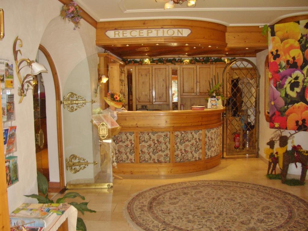 Hotel Schwarzenbergs Traube Glottertal Esterno foto