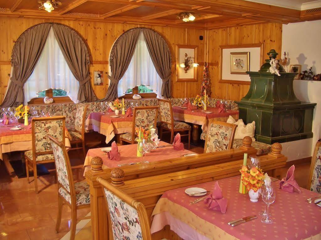 Hotel Schwarzenbergs Traube Glottertal Esterno foto