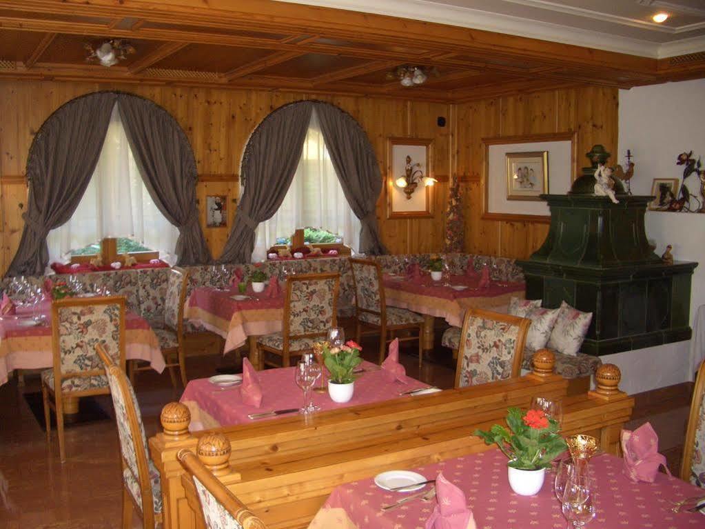 Hotel Schwarzenbergs Traube Glottertal Esterno foto